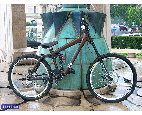 Bike Positive Jump 2008, Xoner k�pe nyereg