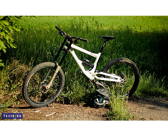 Commencal Supreme DH Team 2009, Dragonfly888 k�pe DH/FR �ssztel�s v�z