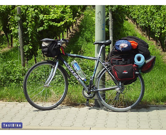 Kellys Saphix 2006, TheUnknownX k�pe trekking