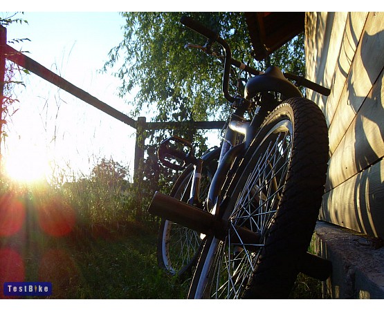 Mali Gravity 2008, BenHill k�pe BMX