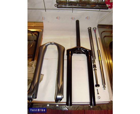 Marzocchi Dirt Jumper 1 2009, ersek k�pe els� teleszk�p