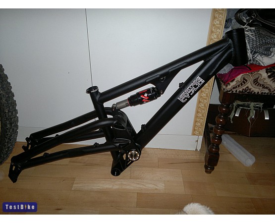 Mountain Cycle Battery 2010, Misaly k�pe DH/FR �ssztel�s v�z