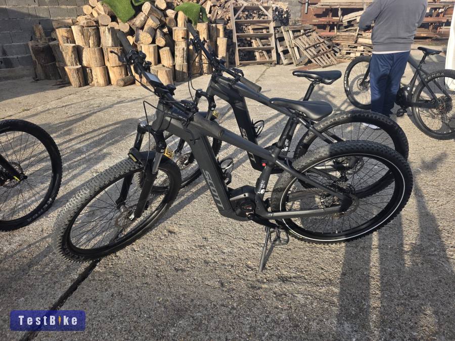     ⚡ Scott E-Ride  (2023) – Bosch CX motor, brutális e-b