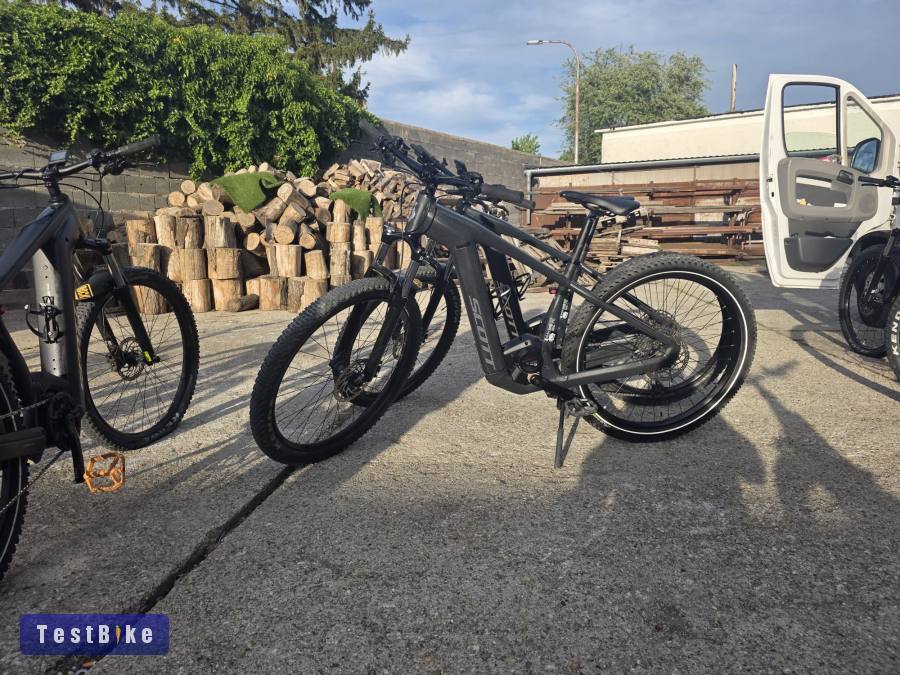     ⚡ Scott E-Ride  (2023) – Bosch CX motor, brutális e-b