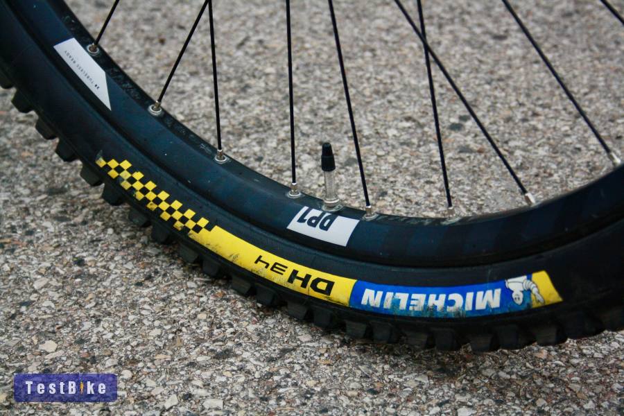 2023 Mondraker Summum Mullet