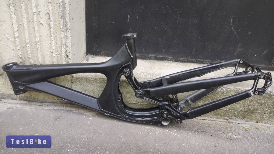  Eladò egy 2015-ös Intense M9 FRO