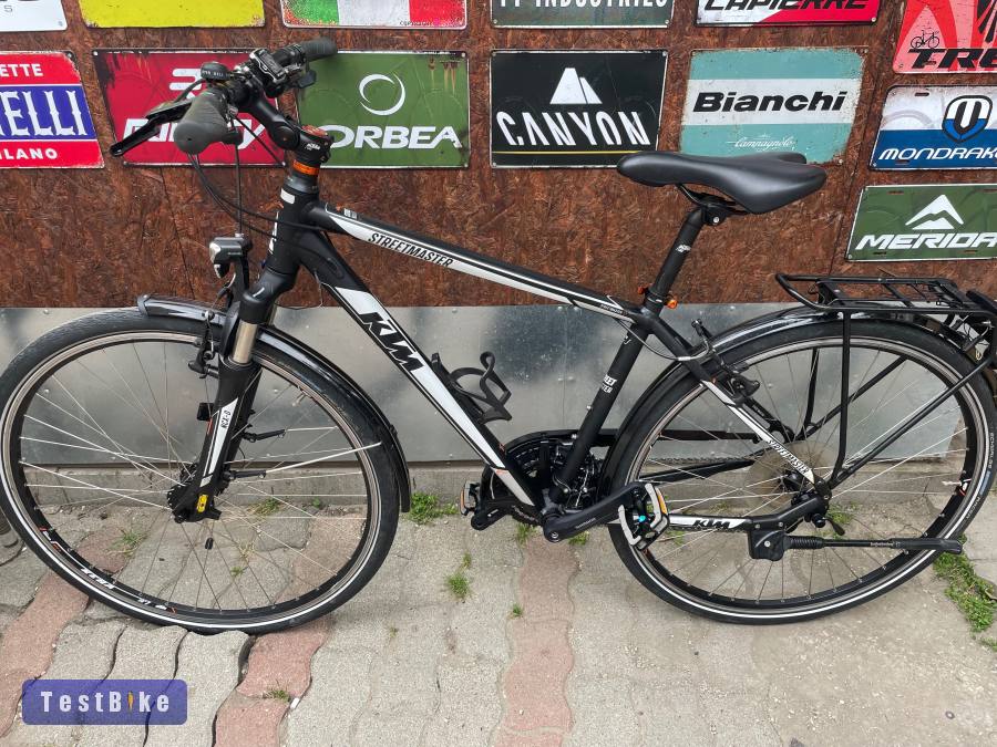  Eladó egy KTM StreetMaster trekking kerékpár 28”