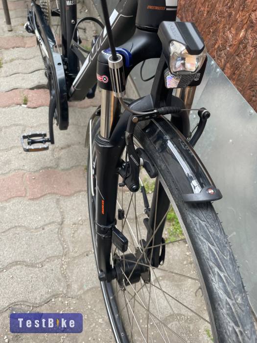 Eladó egy KTM StreetMaster trekking kerékpár 28”