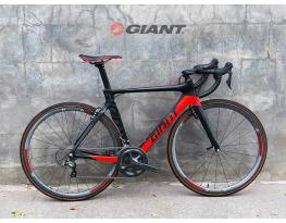  Giant Propel aero, karbon országúti karbon kerékszettel