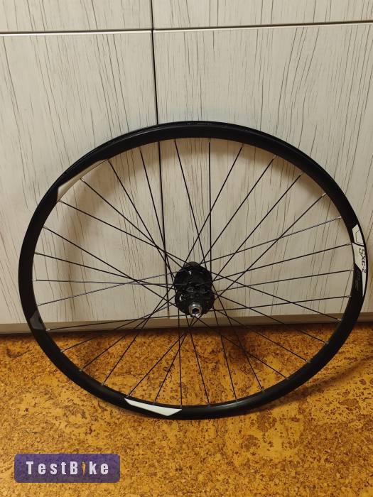  Giant Trance 27,5" 12x142mm átütős hátsó kerék