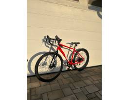 Mongoose Define Pro 28” gravel kerékpár