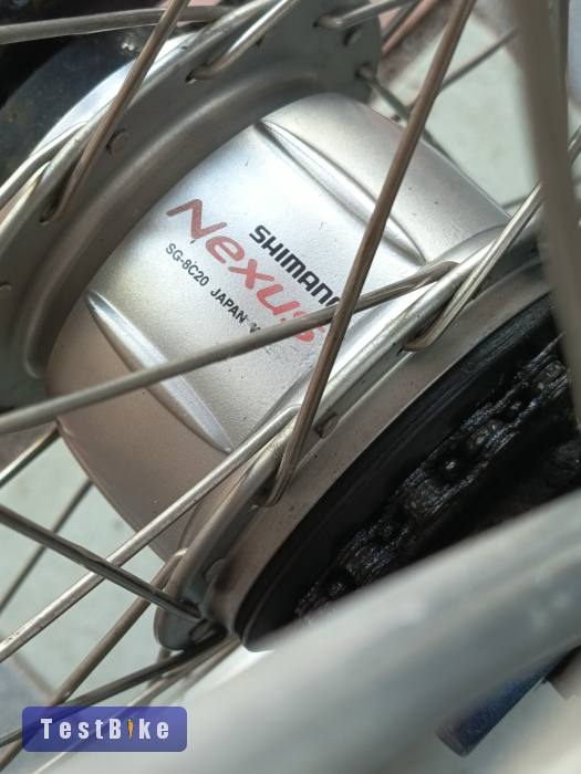  Shimano Nexus 8 agyváltós agy, plusz jár a hozzá tartozó 