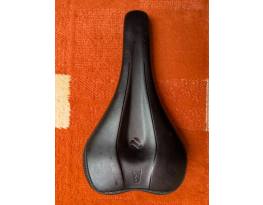  SQ-Lab 611 Ergowave active 2.1 14 cm használt nyereg eladó 