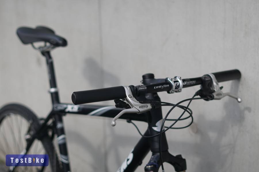  Stevens X6C cross-trekking                                 
