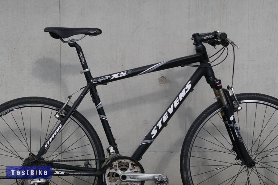  Stevens X6C cross-trekking                                 