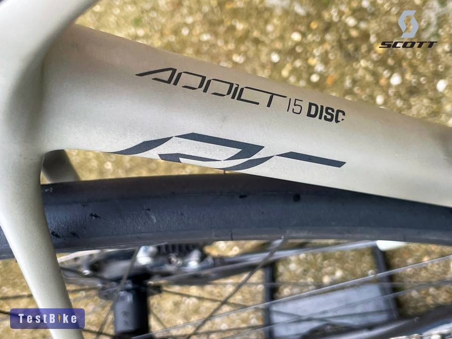  Tárcsás Scott Addict elektromos Ultegrával