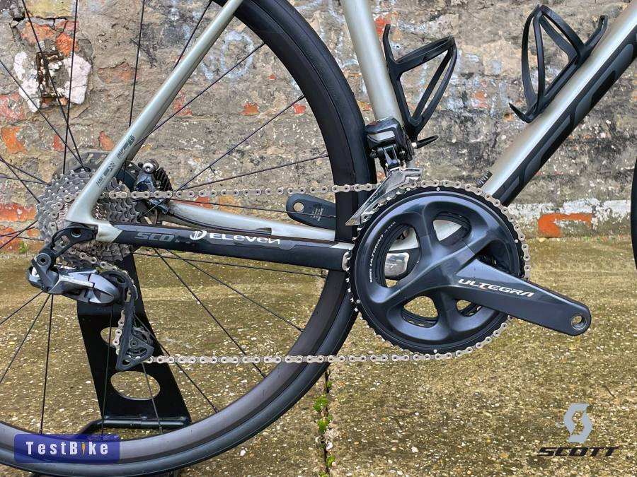  Tárcsás Scott Addict elektromos Ultegrával