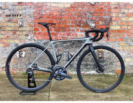  Tárcsás Scott Addict elektromos Ultegrával