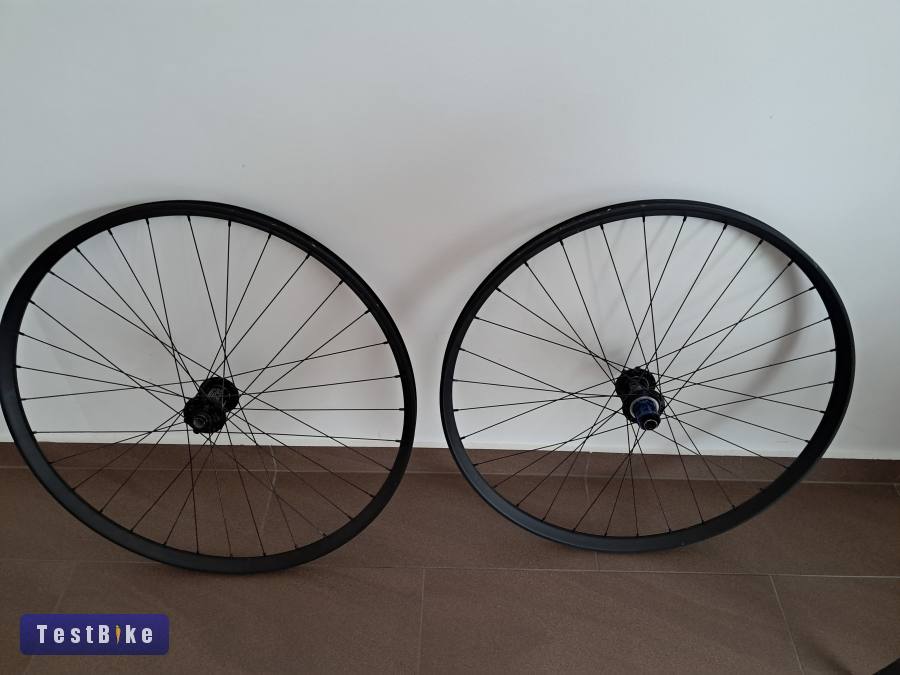 Tune King kong 29" Boost trail kerék kerékszett könnyű