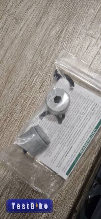 Új RockShox Lyrik 160mm, boost, vágatlan nyakkal eladó