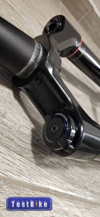 Új RockShox Lyrik 160mm, boost, vágatlan nyakkal eladó