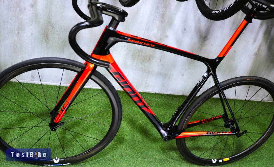 04.05ig 275e! 0km új csúcs Giant TCR Advanced SL Carbon váz