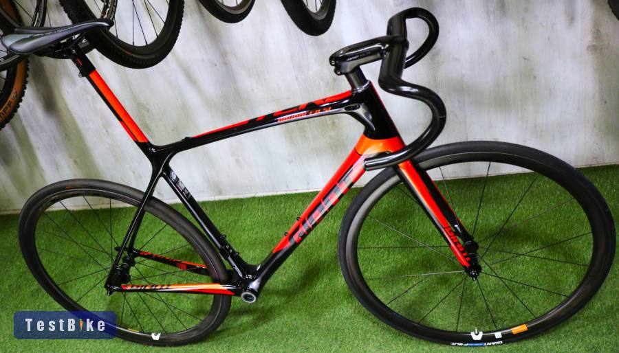 04.05ig 275e! 0km új csúcs Giant TCR Advanced SL Carbon váz