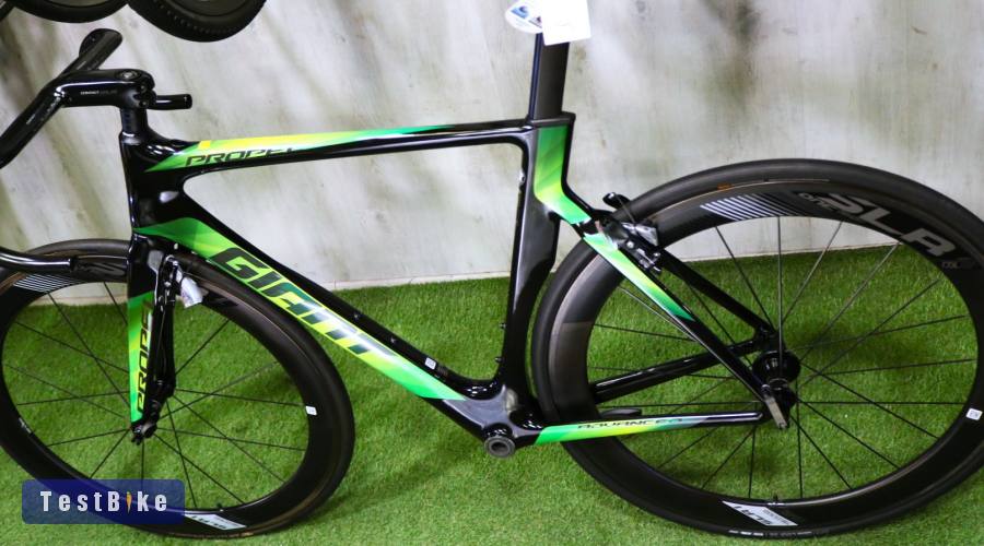 FOGLALÓZVA! 0km új csúcs Giant Propel Aero Carbon váz SLR