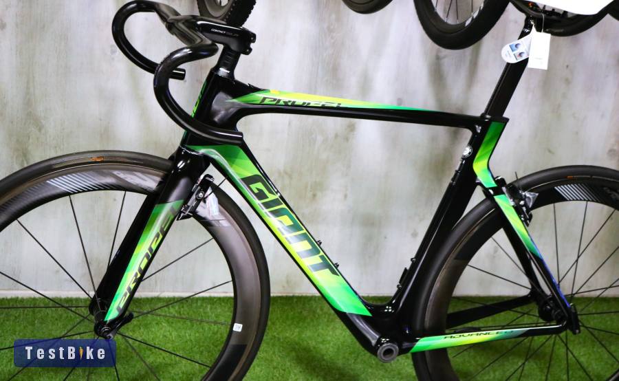 FOGLALÓZVA! 0km új csúcs Giant Propel Aero Carbon váz SLR