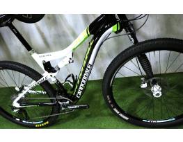 03.11ig 475e! Csúcs Cannondale Scalpel Carbon 29 XTR Lefty