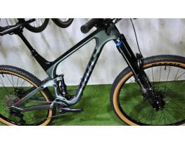 05.21ig 599e! L/29 Bixs Full Carbon Fully op.Fox 38 XT-12