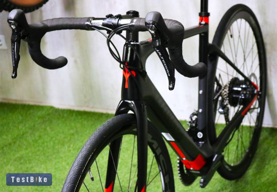 04.19ig 849e! Újsz Wilier Cento1 Carbon ebike Ultegra Disc