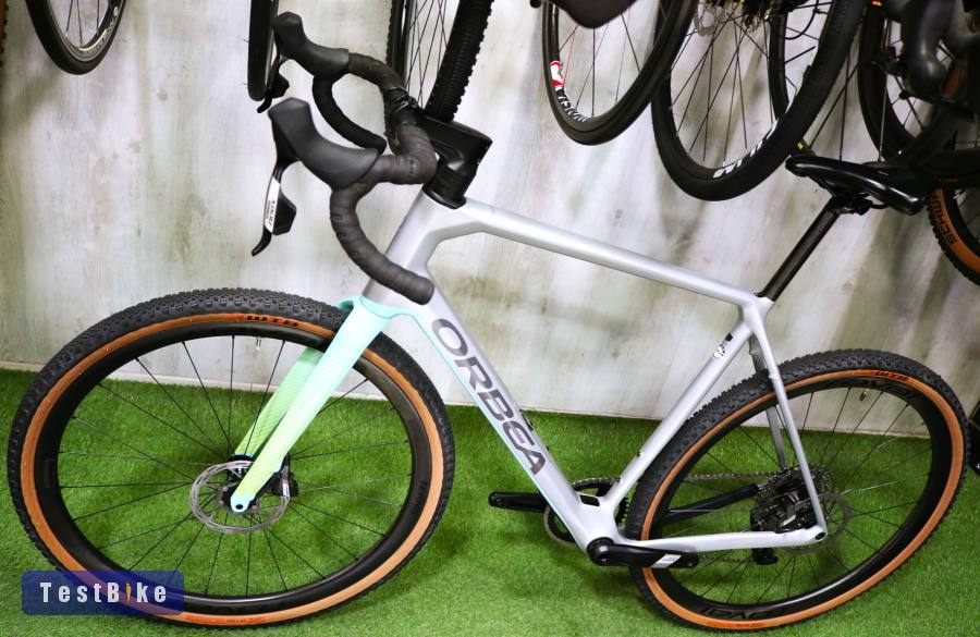 04.26ig 799e! L/XL újsz Orbea Terra Carbon Gravel AXS 1x12s