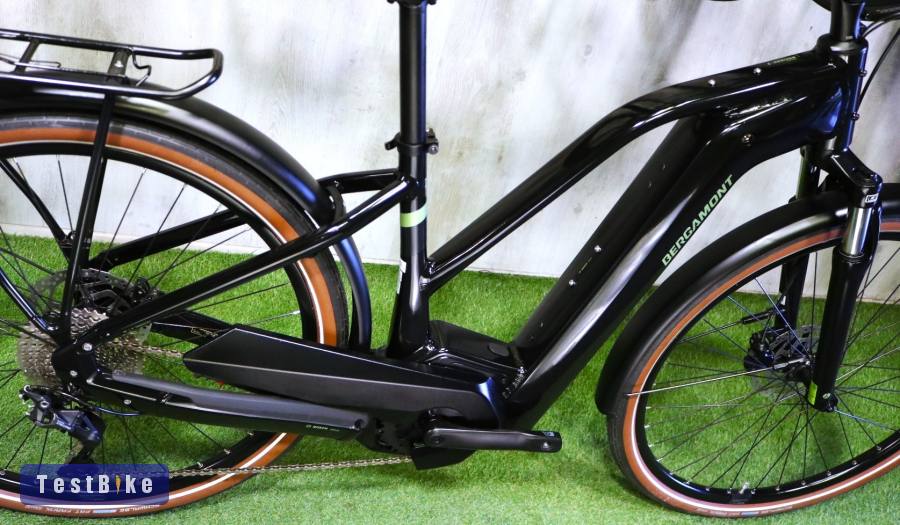 05.03ig 675e! Újszerű SM Bergamont Bosch Smart full felszere