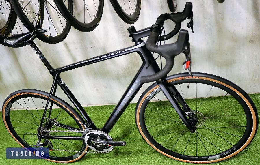 04.29ig 738e! SM Canyon Endurance CF Carbon Disc AXS 2x12 FU