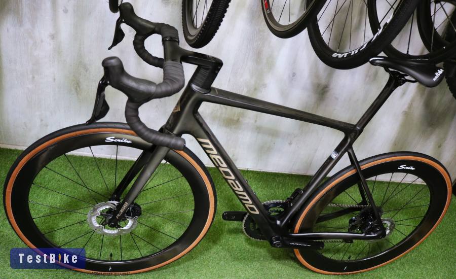 05.06ig 1,28M! Új csúcs Megamo Carbon Disc Dura Ace Di2 Disc