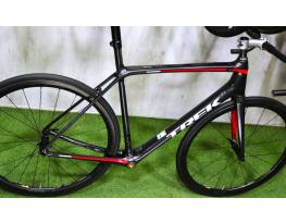 05.03ig 319e! Új 0km 56/L TREK EMONDA SL FULL CARBON váz