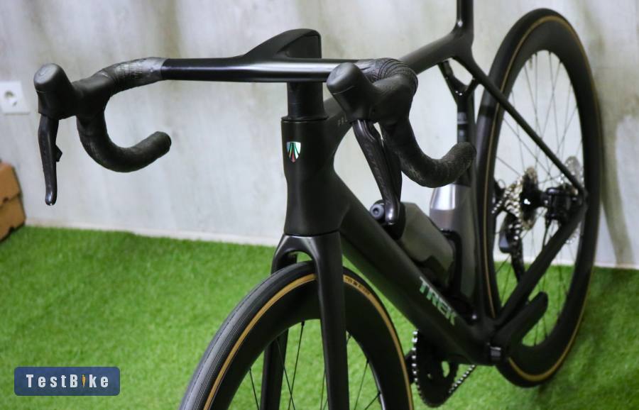 05.11ig 2,72M! 0km 2025 Trek Madone SLR Gen8 Ultegr Di2 2x12