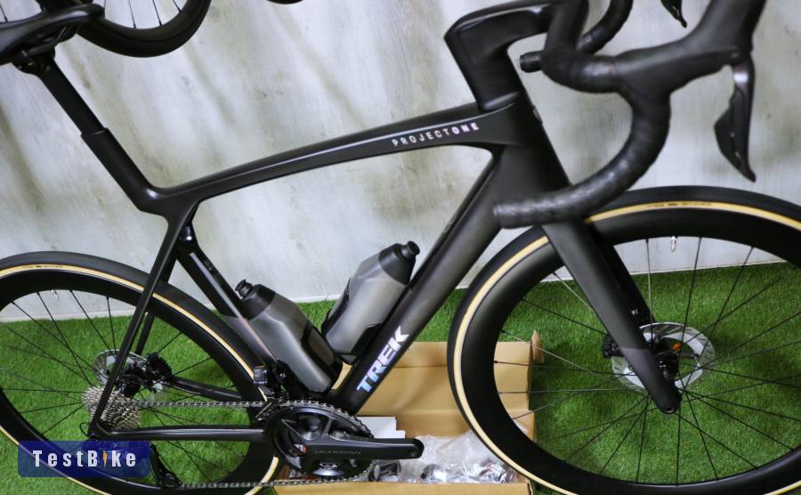 05.11ig 2,68M! 0km 2025 Trek Madone SLR Gen8 Ultegr Di2 2x12