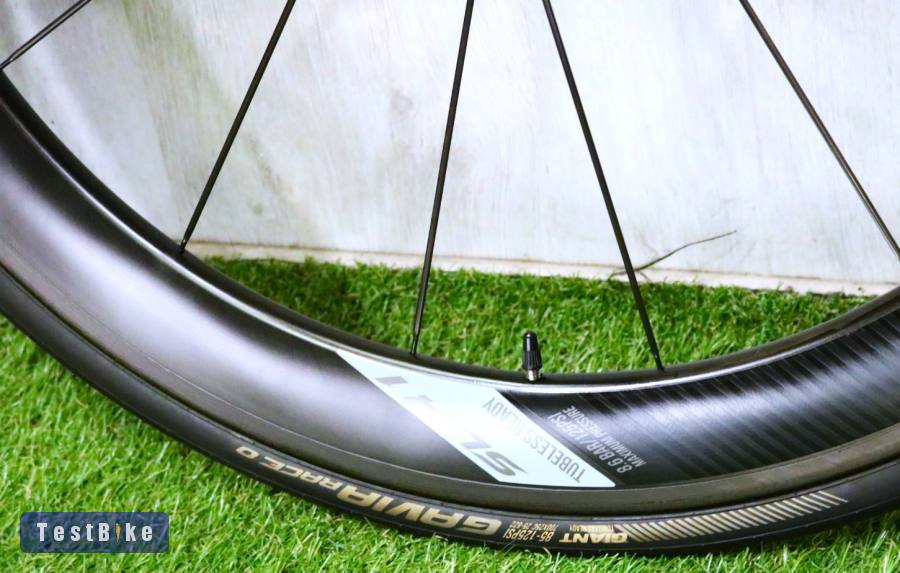 05.20ig 299e! 0km új csúcs GIANT SLR AERO CARBON 55 peremes