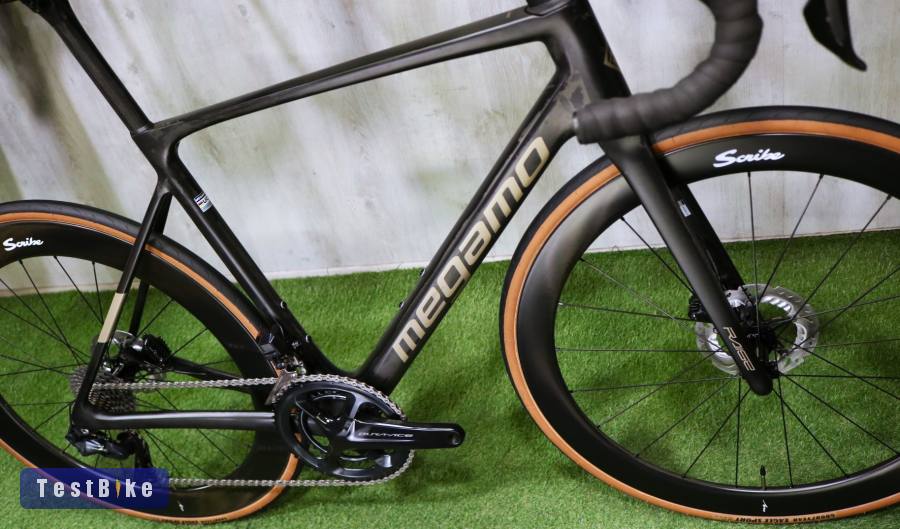 05.28ig 1,1M! Új csúcs Megamo Carbon Disc Dura Ace Di2 Disc