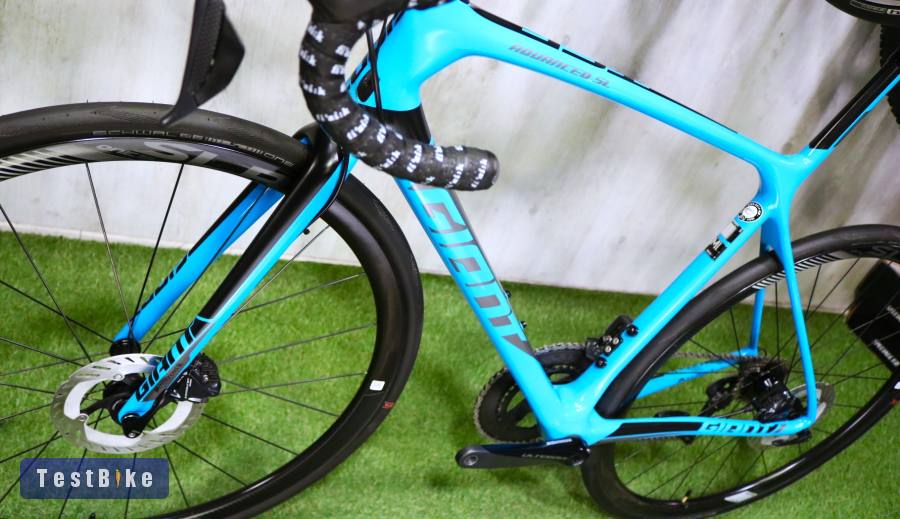 06.07ig 779e! Újsz 56 GIANT ADVANCED SL CARBON DISC ULT Di2