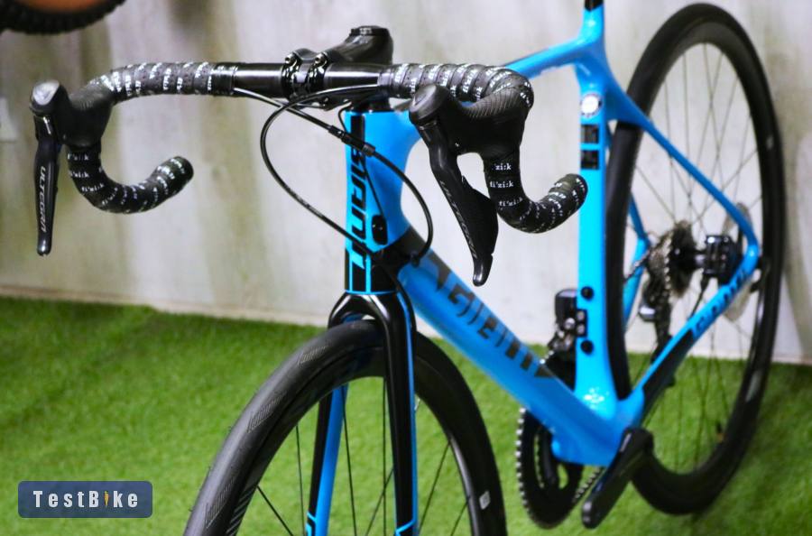 06.07ig 779e! Újsz 56 GIANT ADVANCED SL CARBON DISC ULT Di2