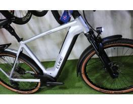 06.22ig 1,05M! Nagyoknak! Cube Bosch CX 750 Air Full XT-12s