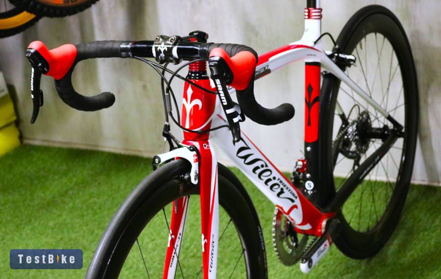 07.05ig 479e! S/52 Gyönyörű csúcs Wilier GTR Carbon Force!