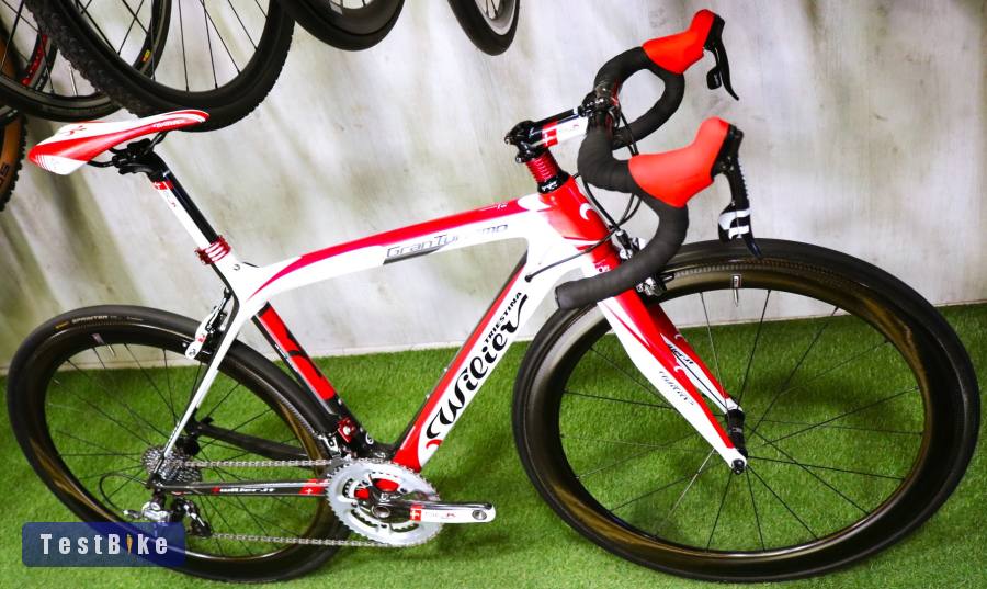 07.05ig 479e! S/52 Gyönyörű csúcs Wilier GTR Carbon Force!