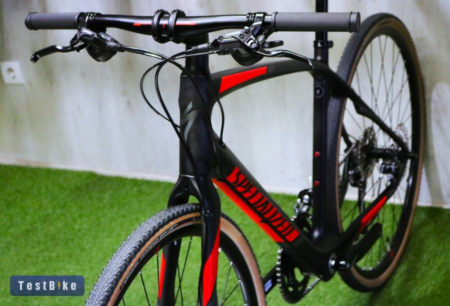 08.17ig 339e! Új fitnesz Specialized Sirrus Full Carbon Disc