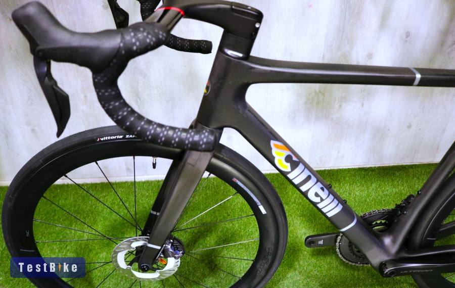 07.22ig 1,45M! 1of50 új 0km Cinelli Pressure ADR Di2 - 55,5