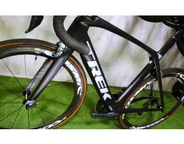 FOGLALÓZVA! Újsz Top Trek Madone 9 Di2 Mavic Cosmic 52 SLR