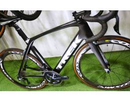 07.26ig 599e! Újsz Top Trek Madone 9 Di2 Mavic Cosmic 52 SLR
